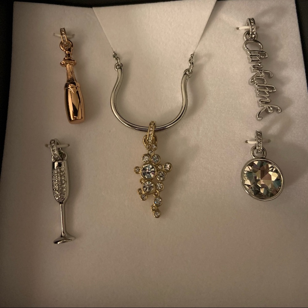 NWT WHBM PARTY & ROSÉ CHARM NECKLACE GIFT SET - Picture 2 of 3